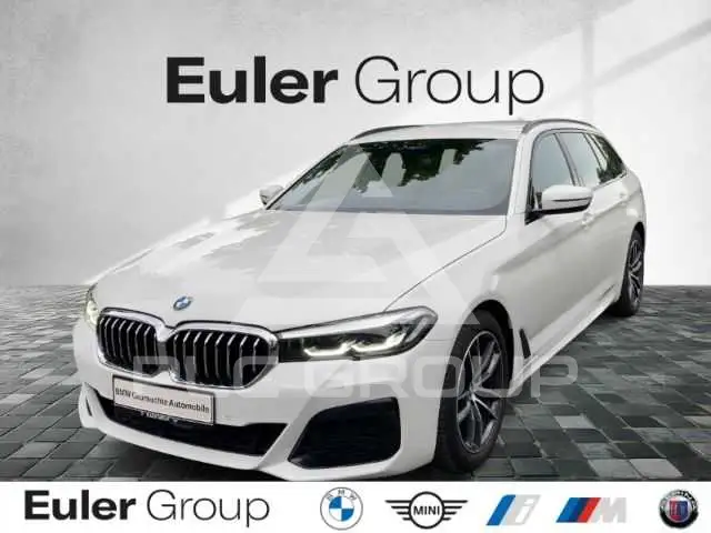 2023 BMW 520