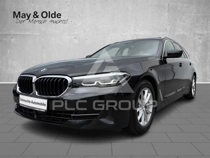 2023 BMW 520