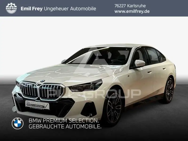 2023 BMW 520
