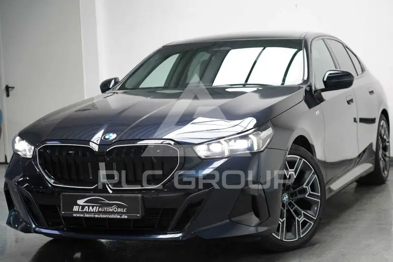 2023 BMW 520