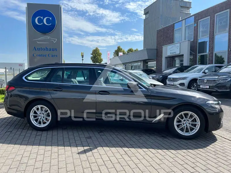2023 BMW 520