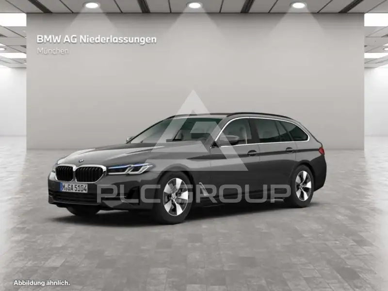 2023 BMW 520