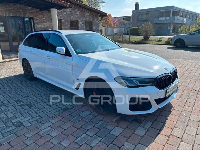 2023 BMW 520