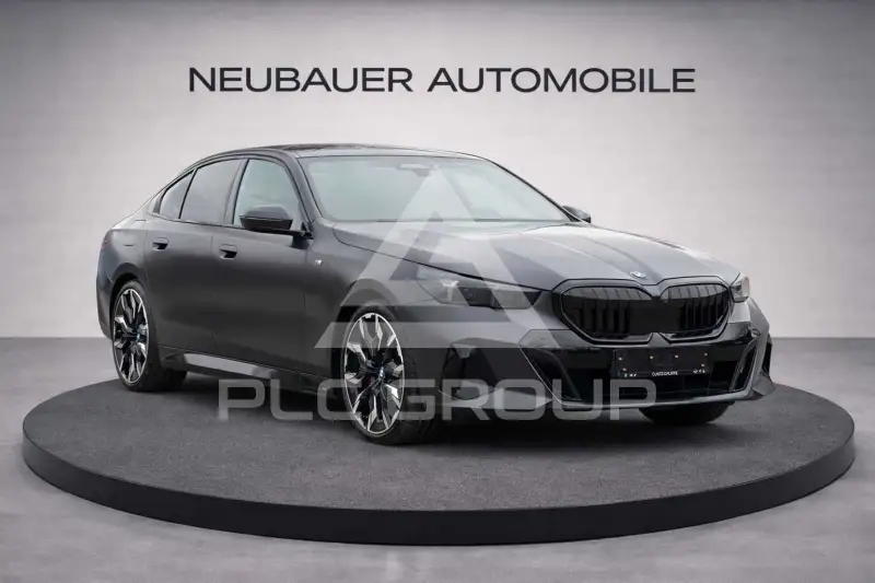 2023 BMW 520