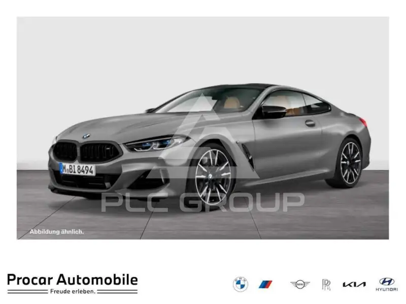 2023 BMW M8