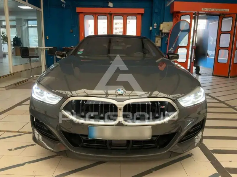 2023 BMW M8