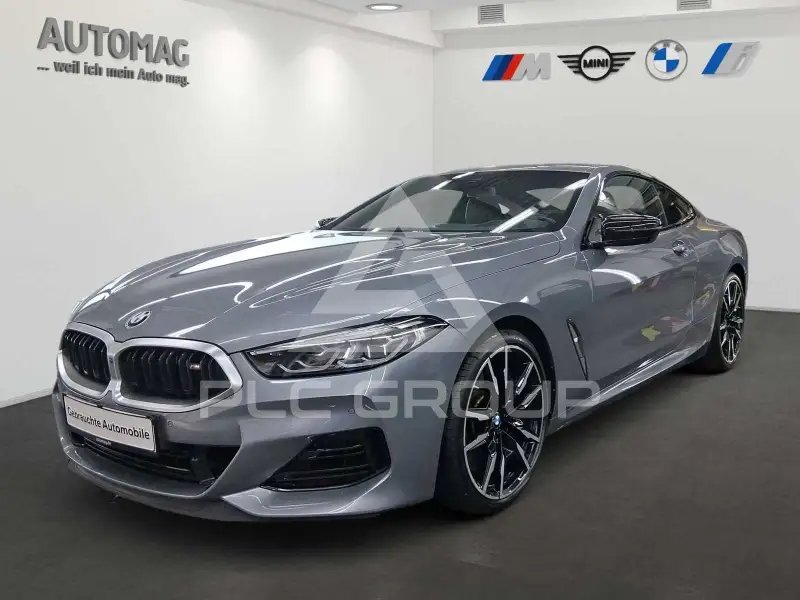 2023 BMW M8