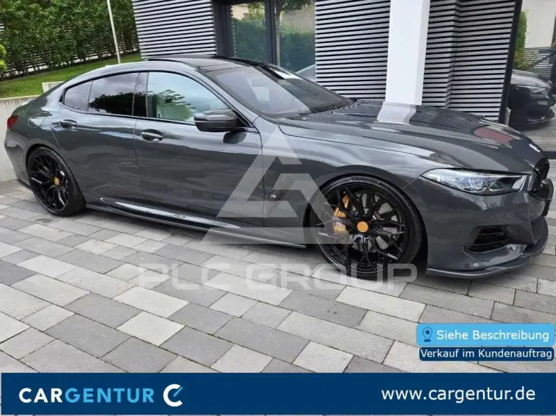 2023 BMW M8