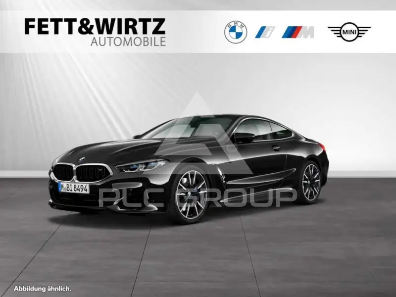 2023 BMW M8