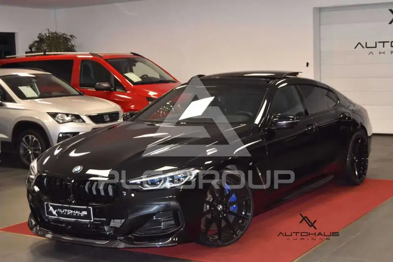2023 BMW M8