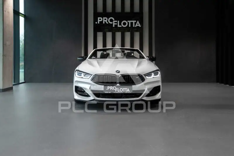 2023 BMW M8