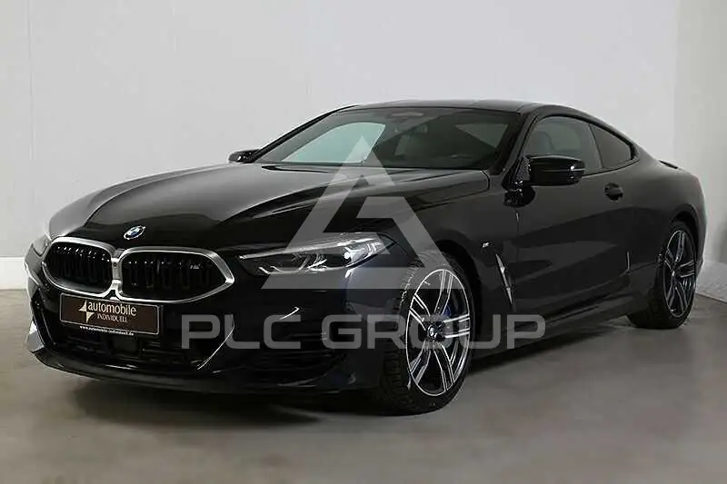 2023 BMW M8