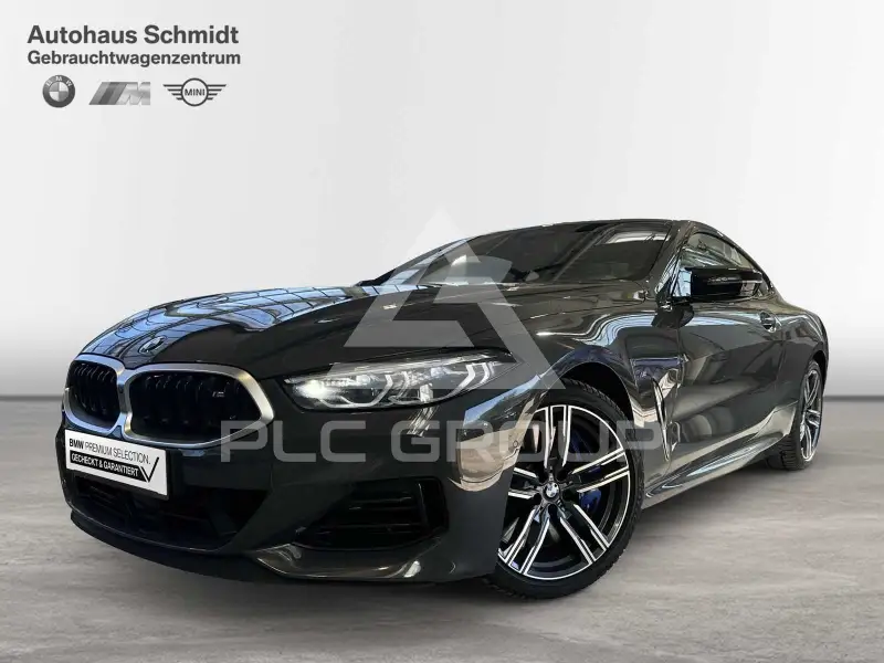 2023 BMW M8