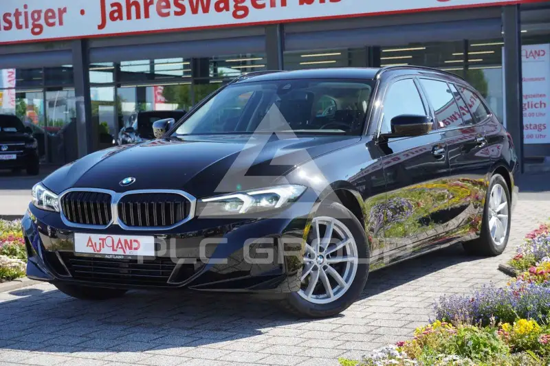2023 BMW 318