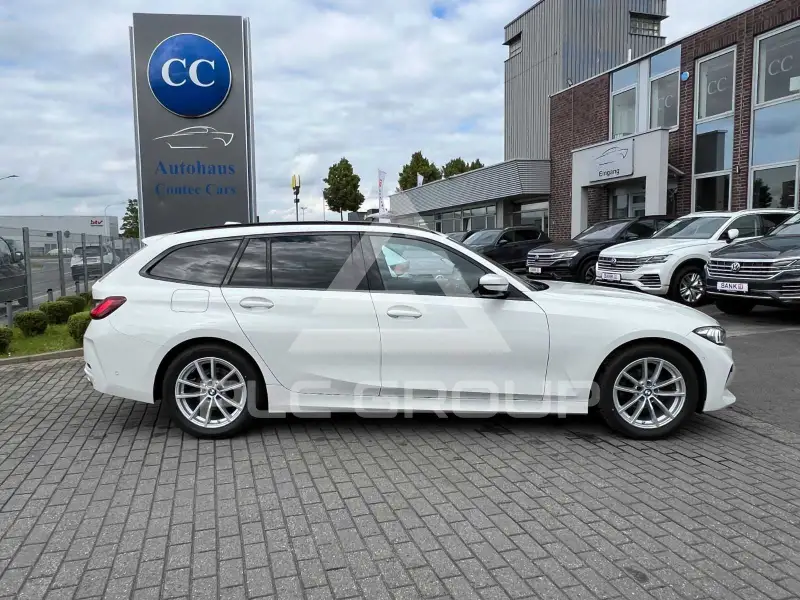 2023 BMW 318