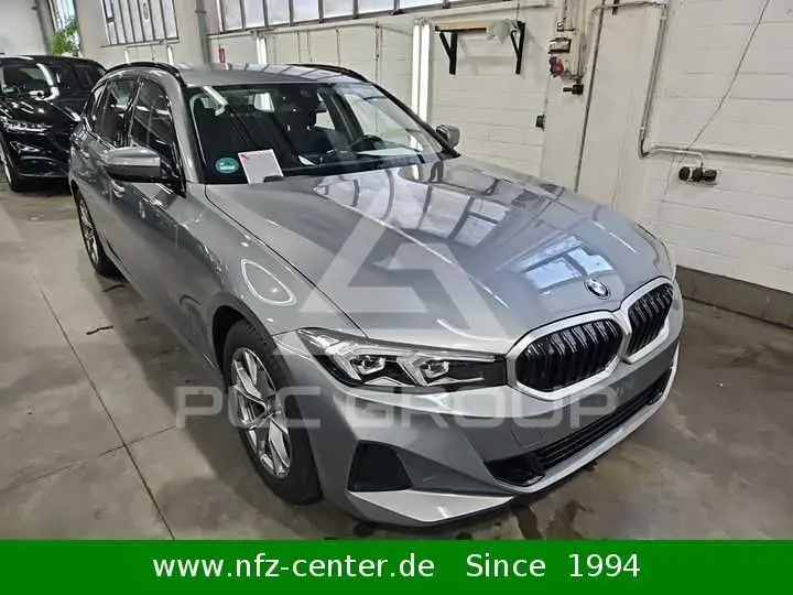 2023 BMW 318