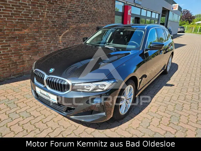 2023 BMW 318