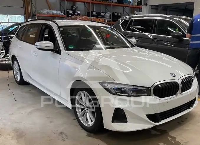 2023 BMW 318
