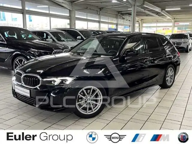 2023 BMW 318
