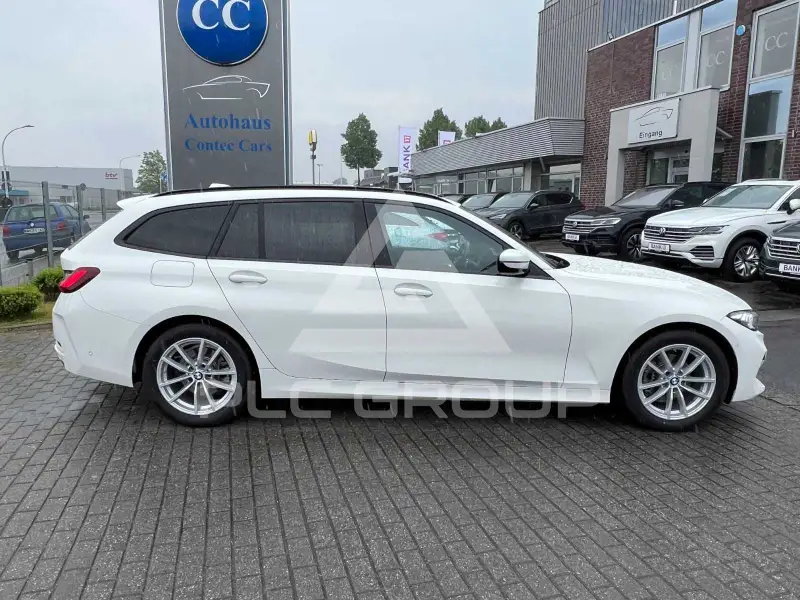 2023 BMW 318