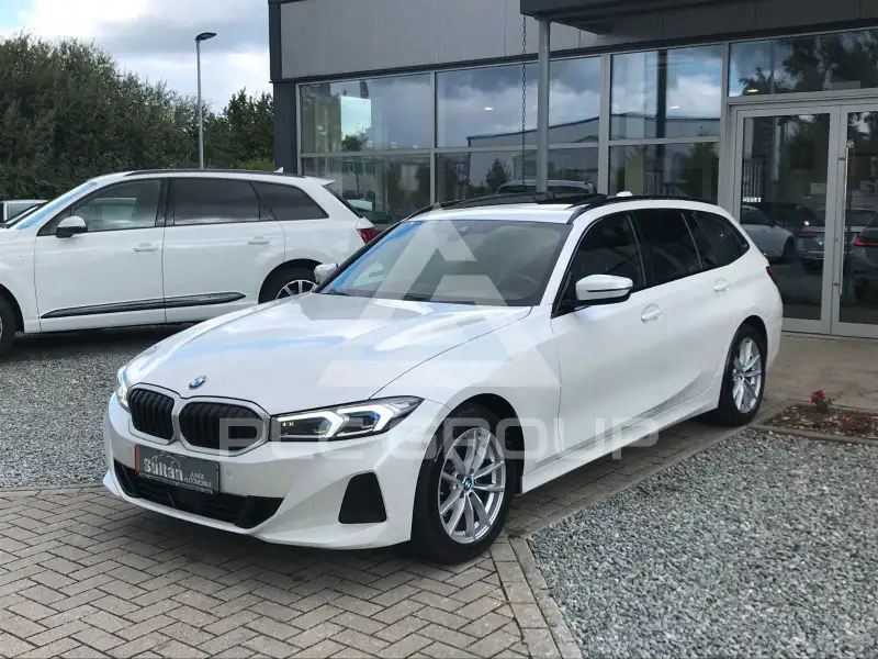2023 BMW 318