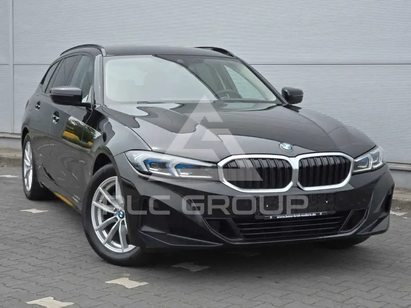 2023 BMW 318