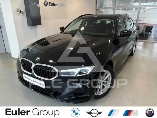 2023 BMW 318