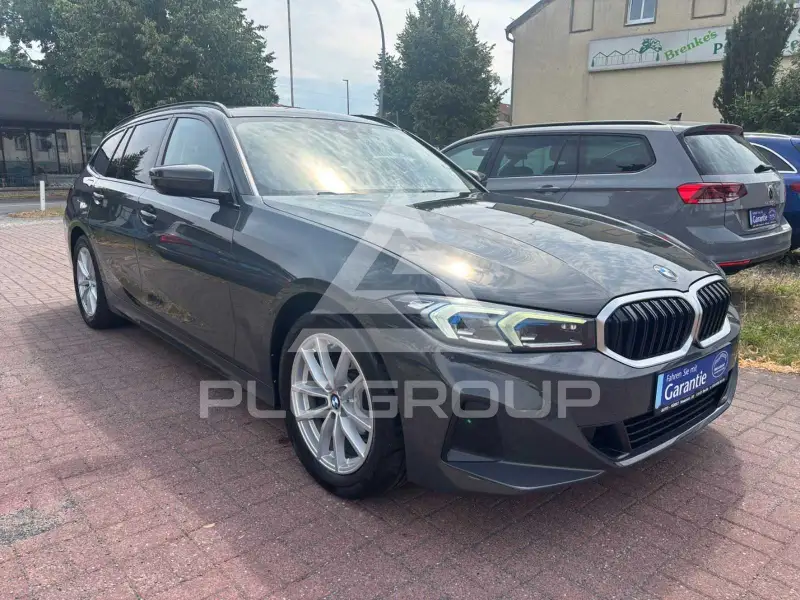 2023 BMW 318