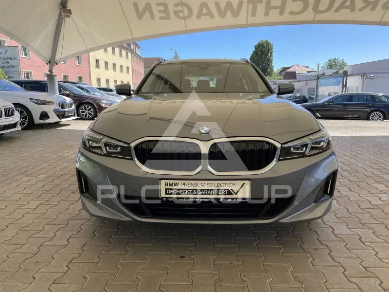 2023 BMW 318