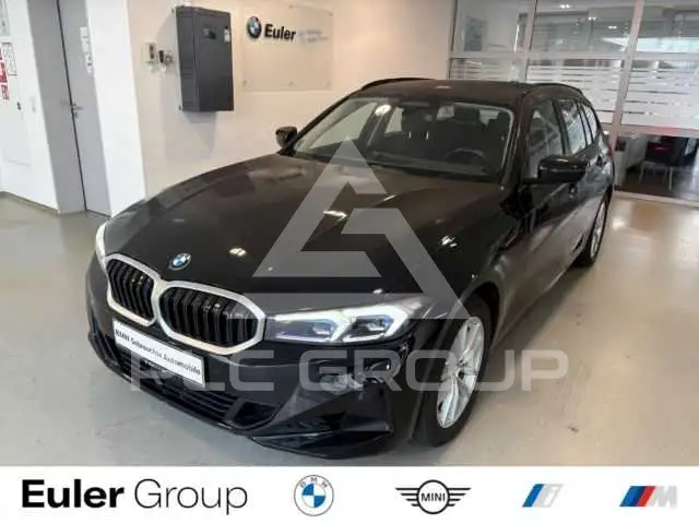 2023 BMW 318