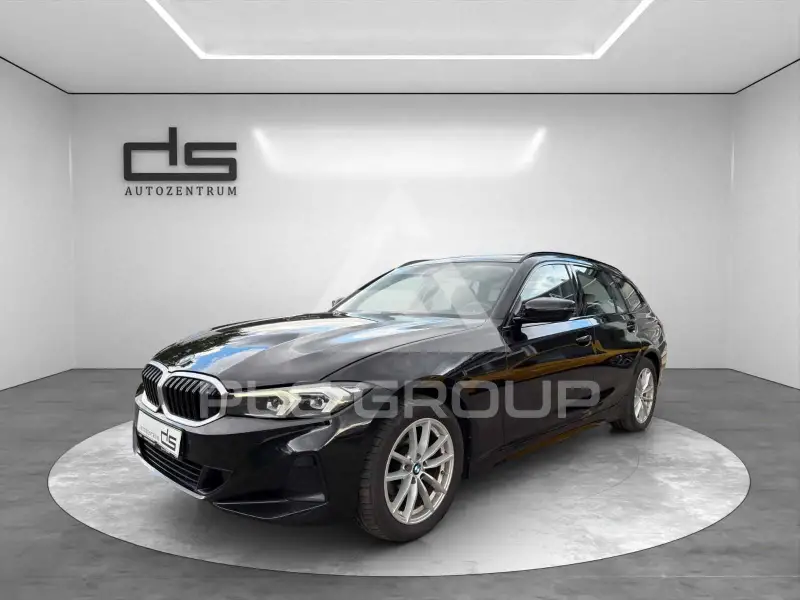 2023 BMW 318