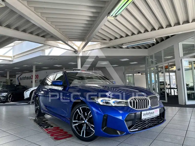 2023 BMW 318