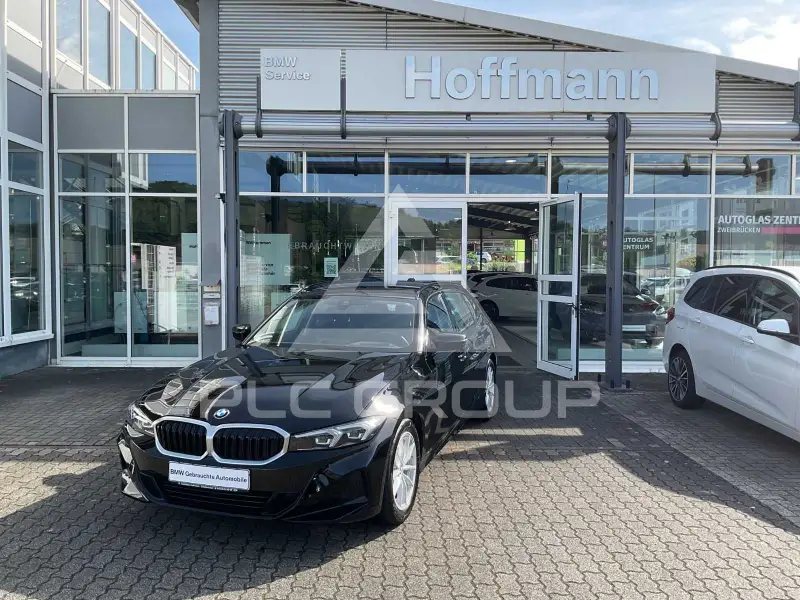 2023 BMW 318