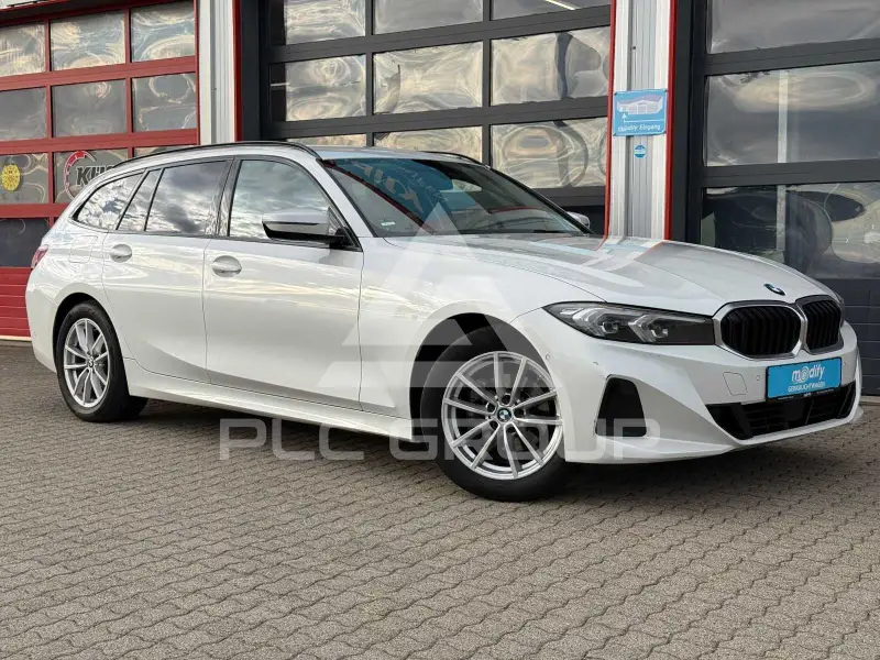 2023 BMW 318