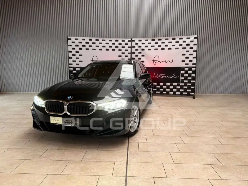 2023 BMW 318