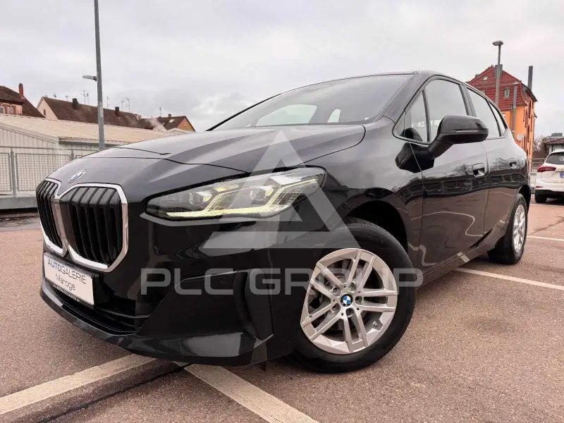 2023 BMW 220