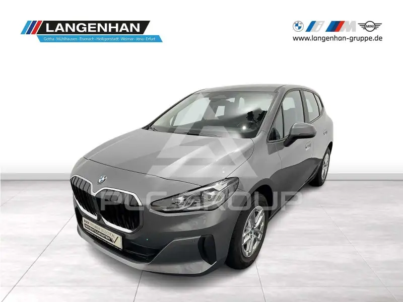 2023 BMW 220
