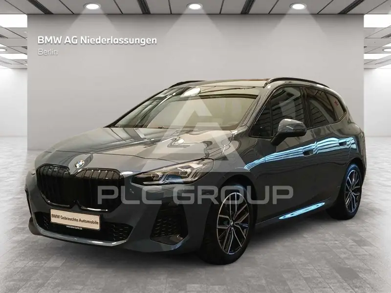 2023 BMW 220