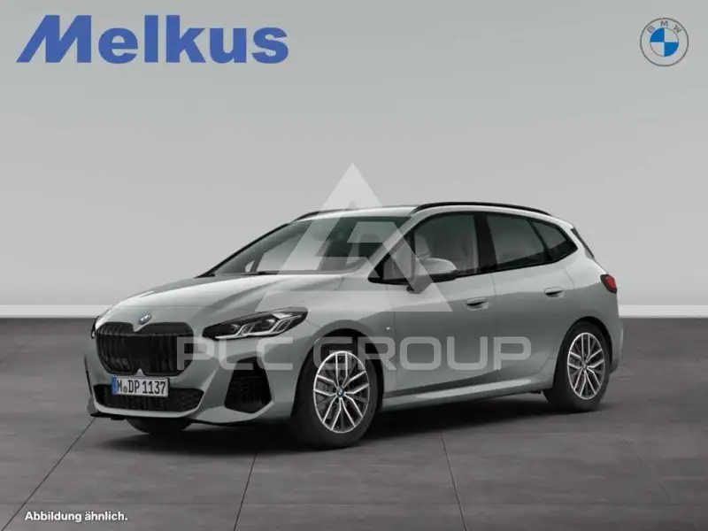 2023 BMW 220