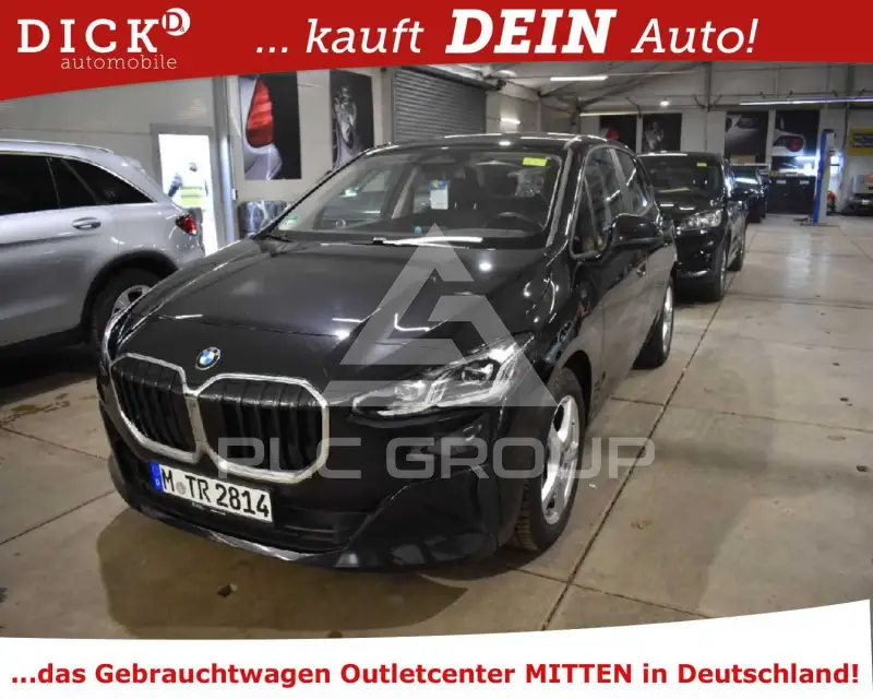 2023 BMW 220