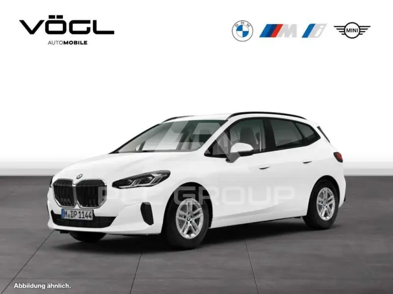 2023 BMW 220