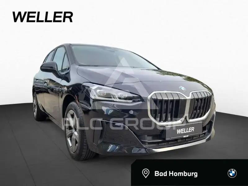 2023 BMW 220