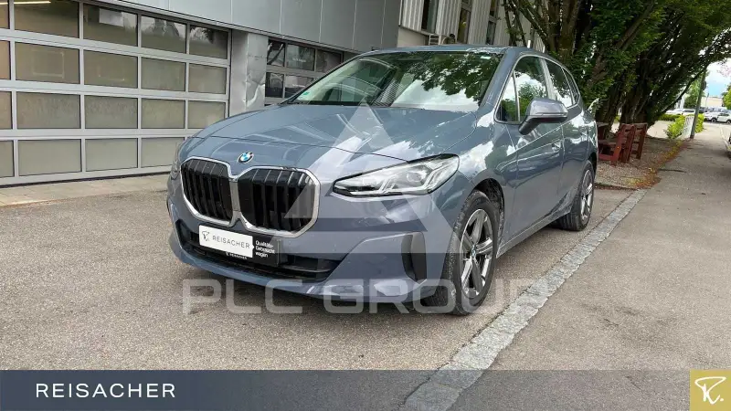 2023 BMW 220