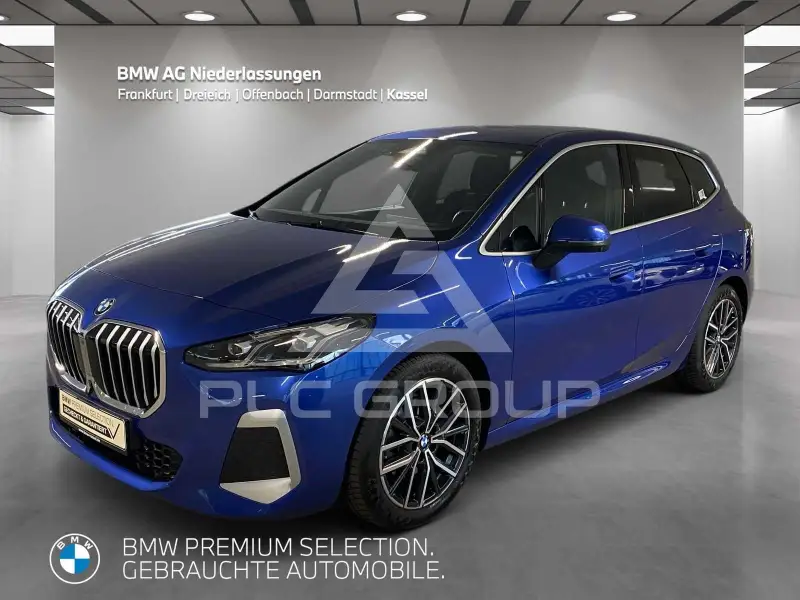 2023 BMW 220
