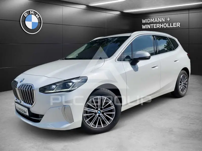 2023 BMW 220