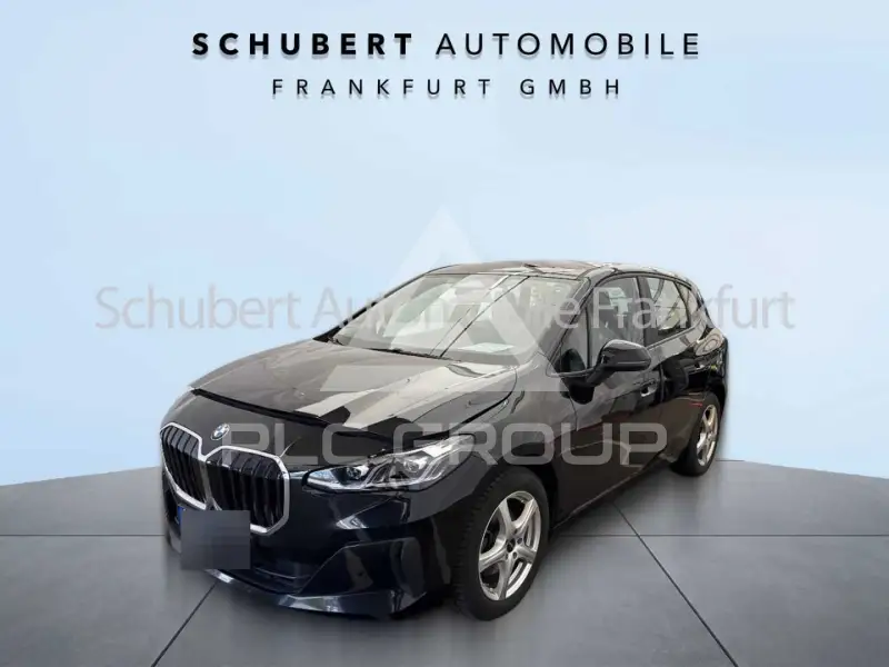 2023 BMW 220
