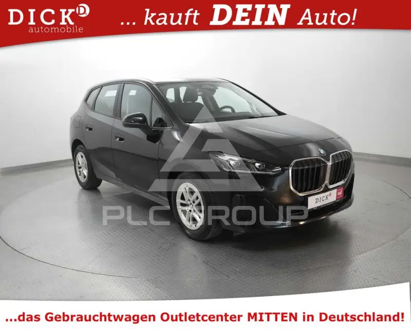 2023 BMW 220