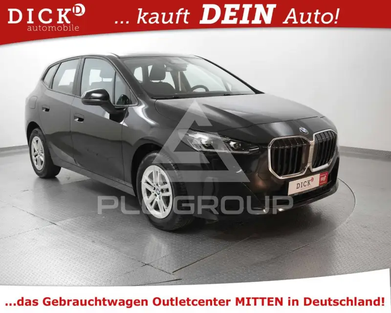 2023 BMW 220