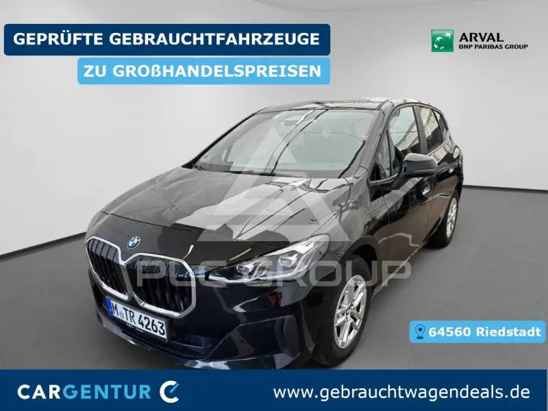 2023 BMW 220