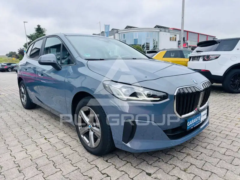 2023 BMW 220